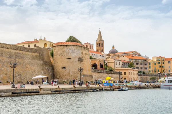 Watchtowers on the city walls in Alghero — Stock Photo, Image