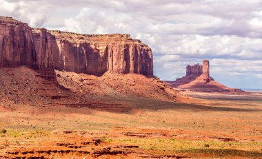 Anıt Vadideki kaya oluşumları