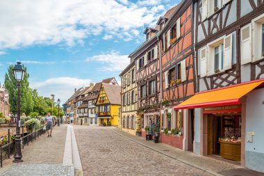 Colmar şehir sokaklarında.