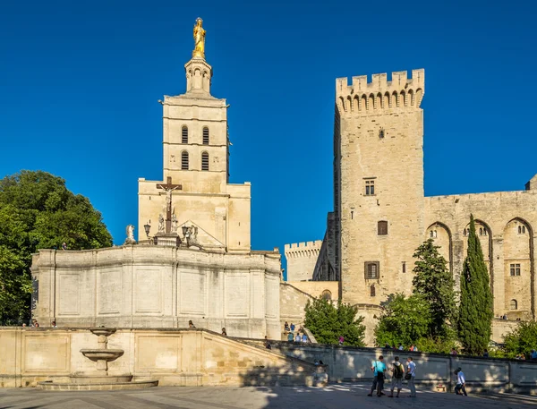Katedralen Notre Dame des Doms i Avignon — Stockfoto