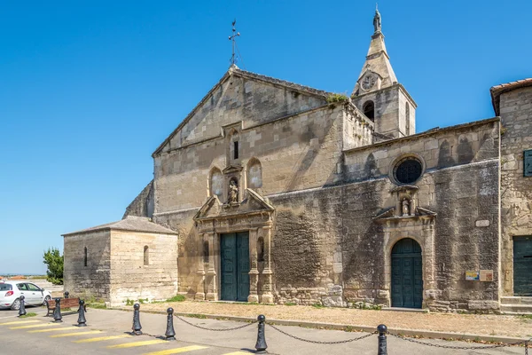Iglesia Notre Dame de Arles — Foto de Stock