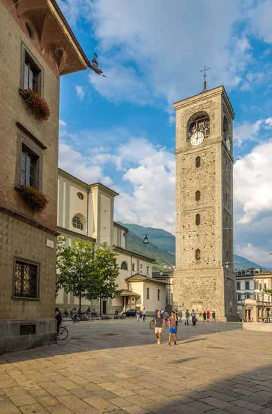 Башта Collegiata церкви в Sondrio — стокове фото