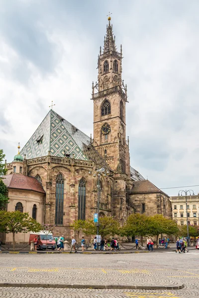 Mariä Himmelfahrt in Bozen. — Stockfoto