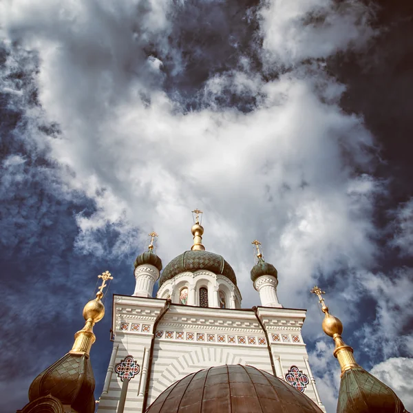 Église orthodoxe dans la ville de Crimée Foros — Photo