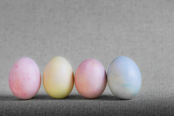 Różowy, niebieski, żółty jaja wielkanocne Obrazek Stockowy