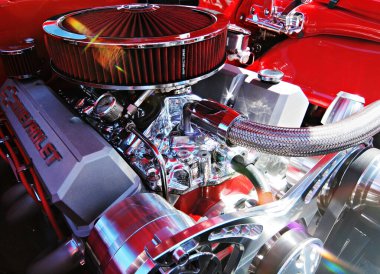 Sidney BC, Kanada - 25 Temmuz 2013. Sidney Torque Masters, Sidney BC 'de büyük bir antika araba koleksiyonu etkinliği. Sokakları dolduran arabalar