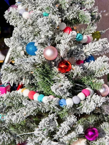 Luminoso Display Colorato Natale Dei Giocattoli Decorazioni Nella Finestra Del — Foto Stock