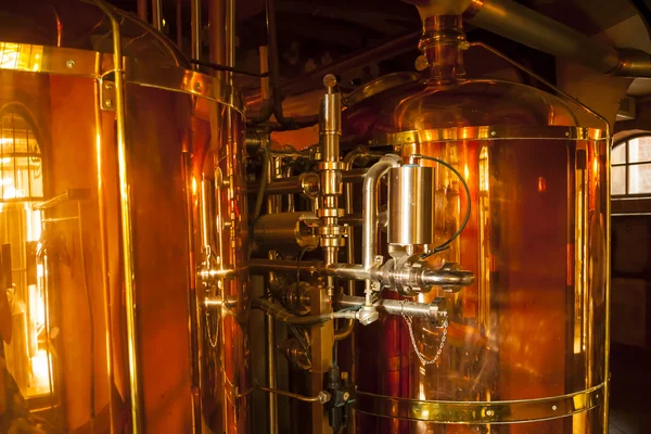 Copper container for whisky. — Stock Photo, Image