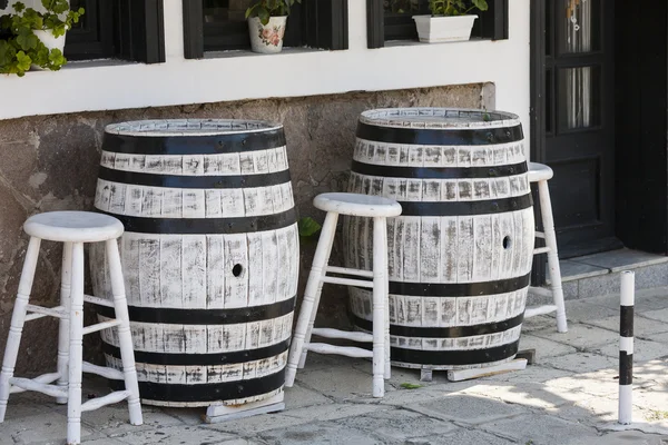 O velho barril de vinho de carvalho . — Fotografia de Stock