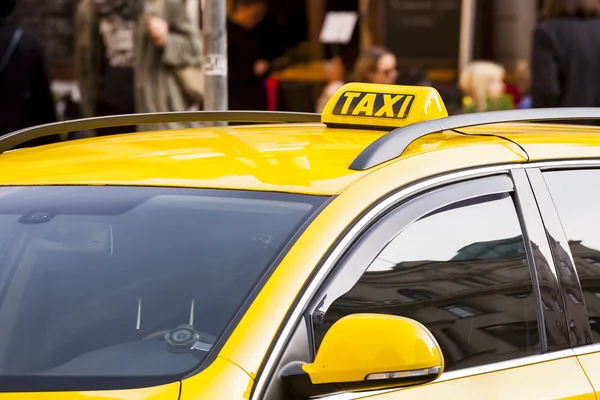 Taxi stand. Taxi cab. — Stock Photo, Image