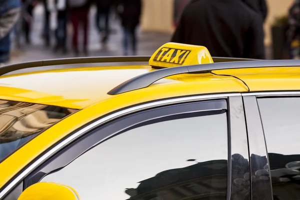 Taxi stand. Taxi cab. — Stock Photo, Image