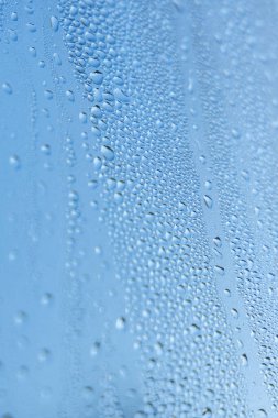 Çiğ mavisi açık mavi cam yüzey