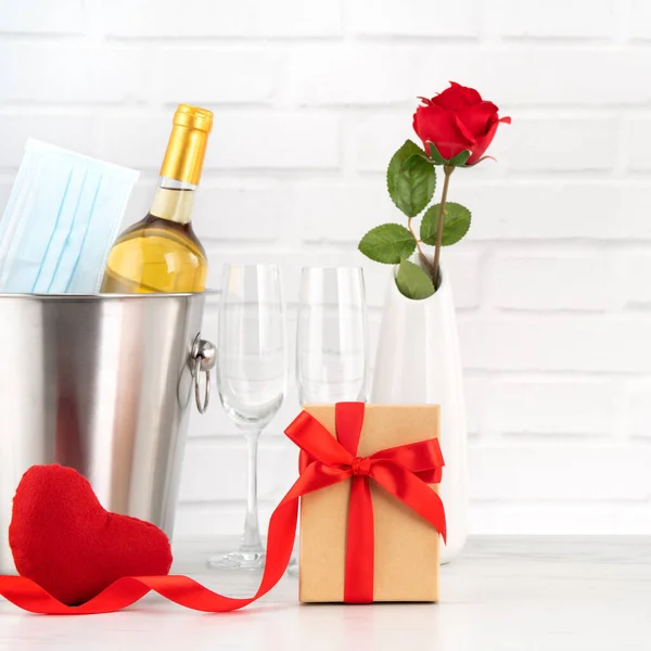 Valentine Day Celebration Wine Bouquet Face Mask Protection Concept Hard — Stock Photo, Image