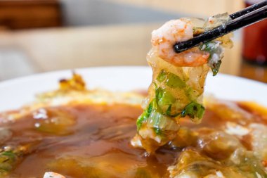 Tayvan usulü karidesli omlet, Tayvan usulü lezzet, Tayvan usulü sokak yemeği.