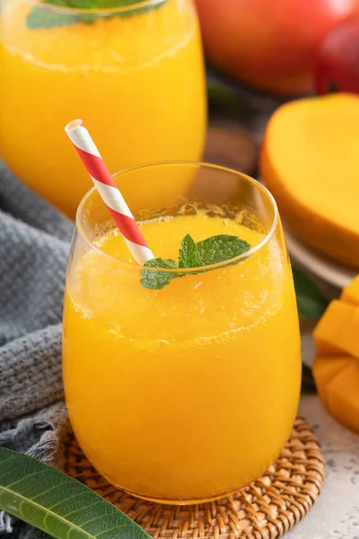 Świeży Piękny Pyszny Sok Mango Close Koncepcja Projektowania Smoothie Zimny — Zdjęcie stockowe