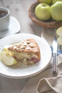 Ev yapımı elmalı turta. 