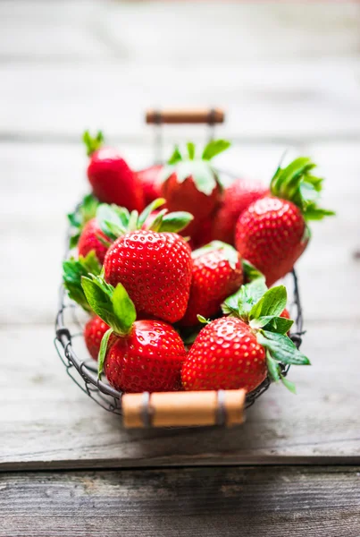 Strawberry on wooden background — Stock Photo, Image