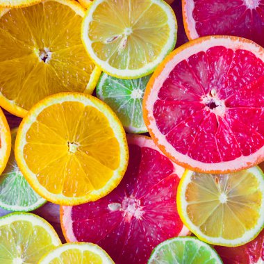 narenciye dilimlenmiş