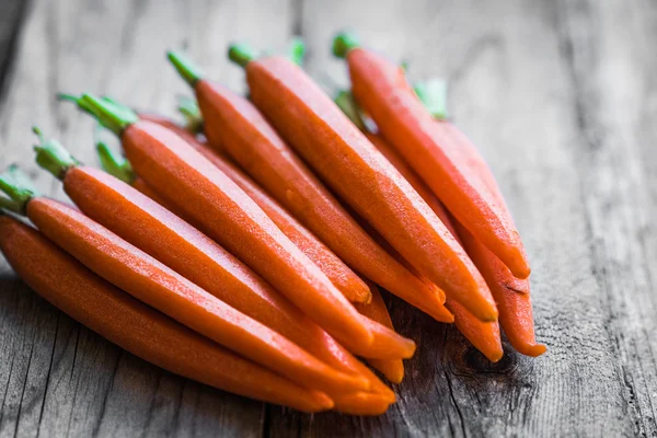 Farm raised baby carrots — Stock Photo, Image