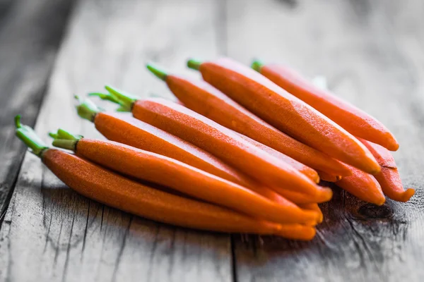 Farm raised baby carrots — Stock Photo, Image