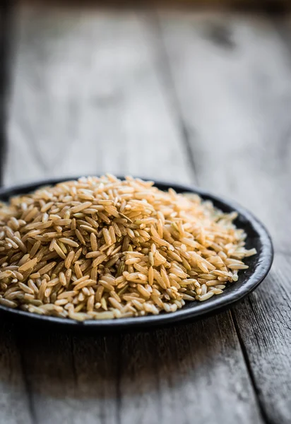 Raw brown rice — Stock Photo, Image