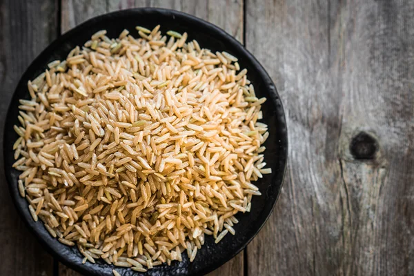 Raw brown rice — Stock Photo, Image