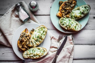 Izgara tavuk mantar ve fırında patates