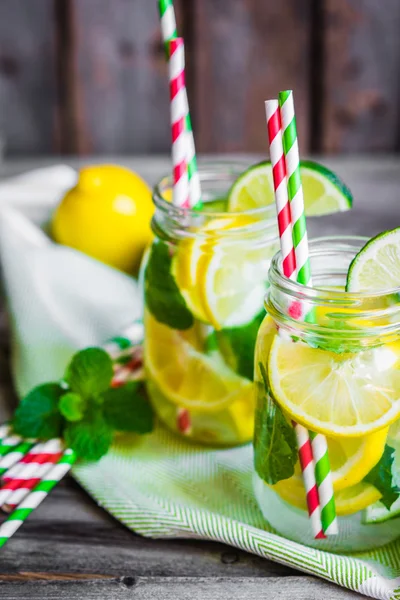 Water with citrus — Stock Photo, Image