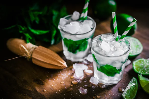 Chilled mohito on wooden background — Stock Photo, Image