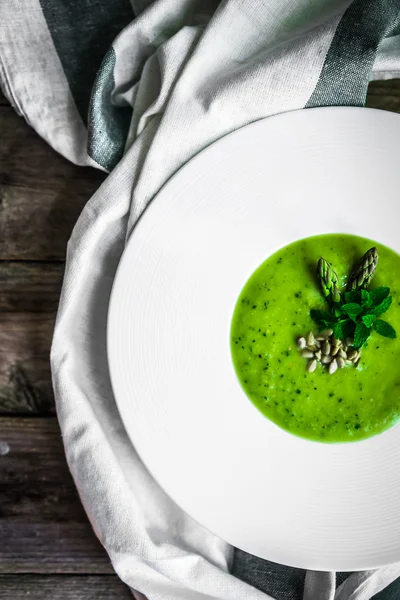 Sopa de creme vegetal verde — Fotografia de Stock