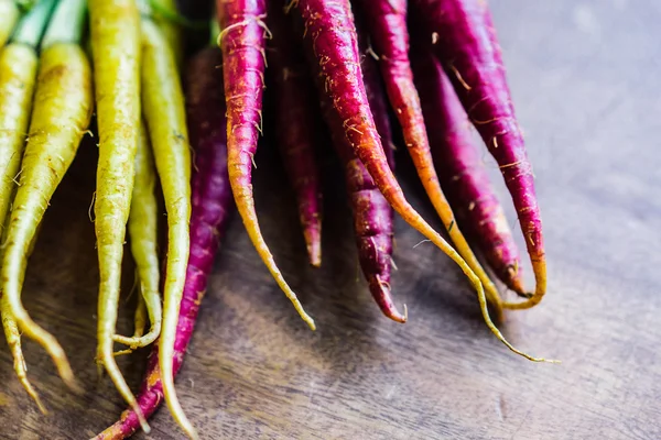 Zanahorias coloridas —  Fotos de Stock