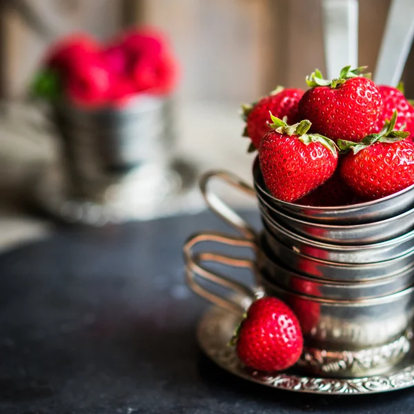 Closeup of fresh farm raised strawberries — Stock Photo, Image