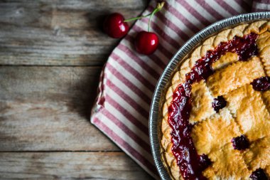 Ev yapımı vişneli turta