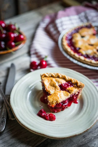 Homemade cherry pie — Stock Photo, Image