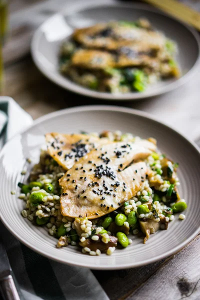 Filé de peixe branco grelhado — Fotografia de Stock