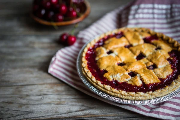 Tarte aux cerises maison — Photo