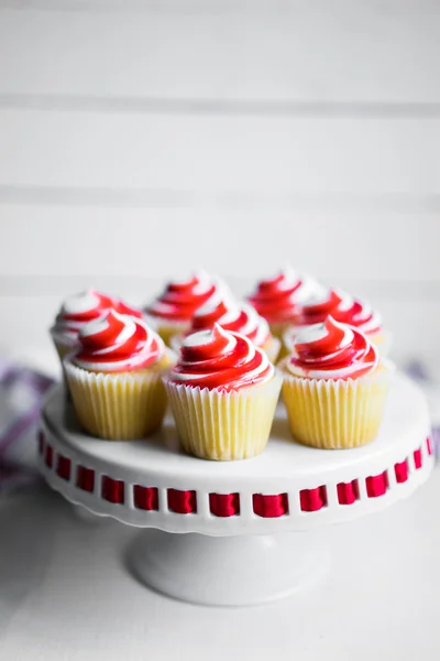 Erdbeer-Vanille-Cupcakes — Stockfoto