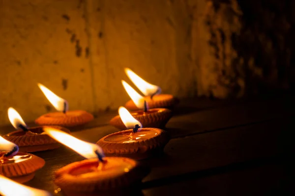 Acender Uma Vela Chão Conceito Luto Dos Mortos Com Velas — Fotografia de Stock