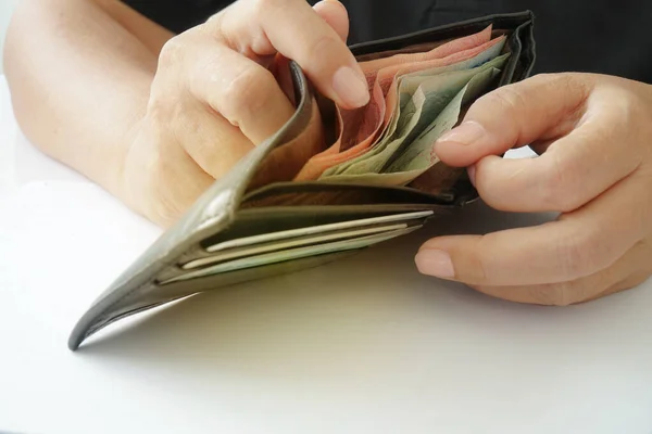 Cüzdanı aç, Finis 1 baht cüzdan.