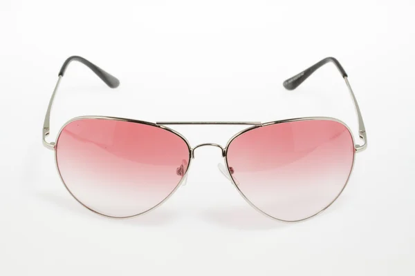 Gafas de sol aisladas en blanco — Foto de Stock