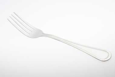 gri arka plan üzerinde izole gümüş çatal