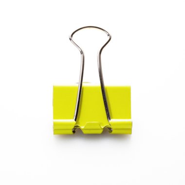 Kağıt atacı beyaz arkaplanda izole edildi