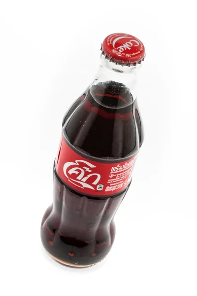 Thailand, Bangkok - 22. Mai 2014: Coca-Cola-Dose auf weißem Backgro — Stockfoto