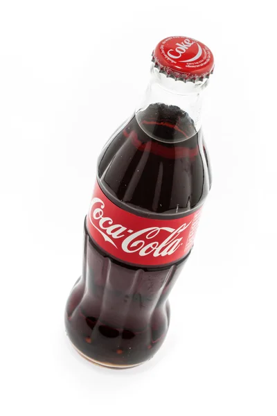 Thailand, Bangkok - May 22, 2014: coca cola can on white backgro — Stock Photo, Image