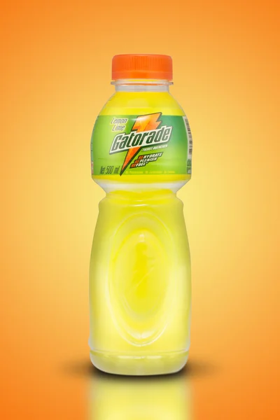 Thailand, Bangkok - July 3, Photo of a Grape Gatorade bottle. Ga — Stock Photo, Image