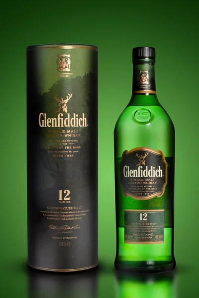 Tayland, bangkok - 10 Temmuz 2014: fotoğraf glenfidd bir şişe