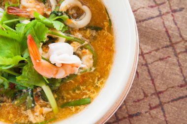 Deniz ürünleri sukiyaki