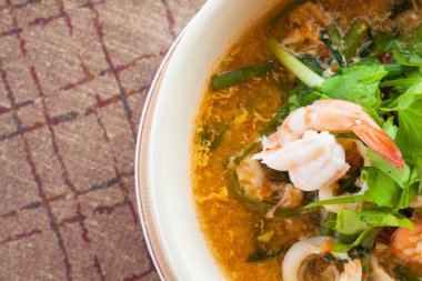 Deniz ürünleri sukiyaki