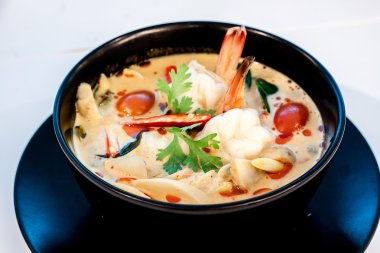 Tom Yum Goong - Tay sıcak ve baharatlı çorba karidesli - Tayland Mutfağı