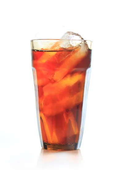 Bicchiere Cola con ghiaccio — Foto Stock